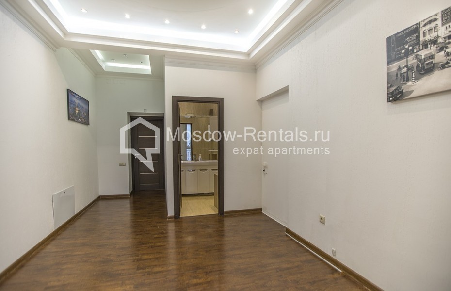 Photo #16 5-room (4 BR) apartment for <a href="http://moscow-rentals.ru/en/articles/long-term-rent" target="_blank">a long-term</a> rent
 in Russia, Moscow, Nikitsky blv, 12