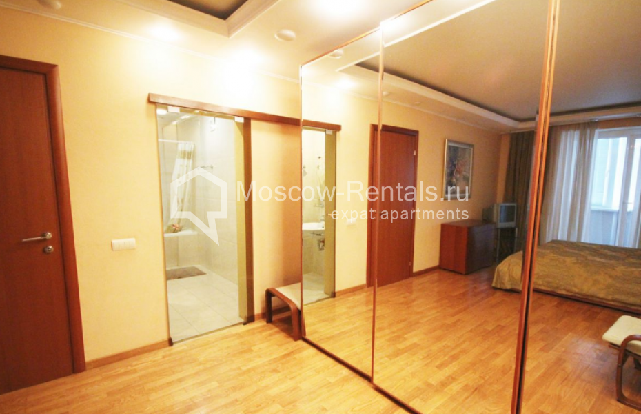 Photo #15 3-room (2 BR) apartment for <a href="http://moscow-rentals.ru/en/articles/long-term-rent" target="_blank">a long-term</a> rent
 in Russia, Moscow, Konnyi lane, 4