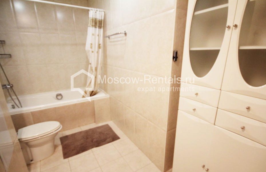 Photo #18 3-room (2 BR) apartment for <a href="http://moscow-rentals.ru/en/articles/long-term-rent" target="_blank">a long-term</a> rent
 in Russia, Moscow, Konnyi lane, 4