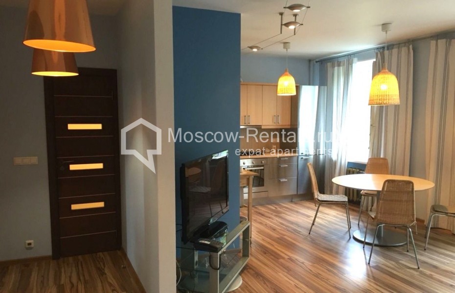 Photo #2 3-room (2 BR) apartment for <a href="http://moscow-rentals.ru/en/articles/long-term-rent" target="_blank">a long-term</a> rent
 in Russia, Moscow, Reservny proezd, 2