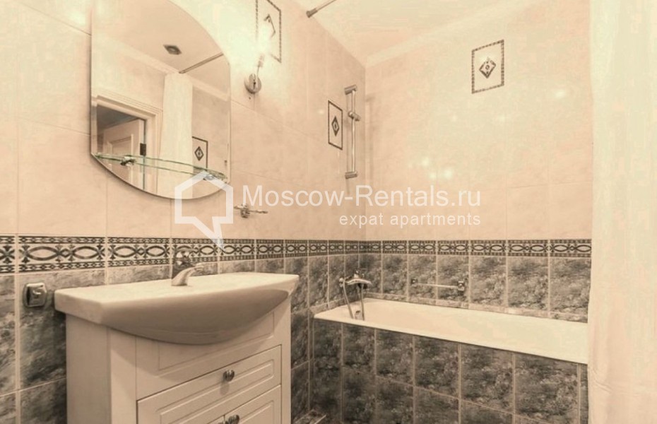Photo #9 3-room (2 BR) apartment for <a href="http://moscow-rentals.ru/en/articles/long-term-rent" target="_blank">a long-term</a> rent
 in Russia, Moscow, Maly Vlasievsky lane, 7