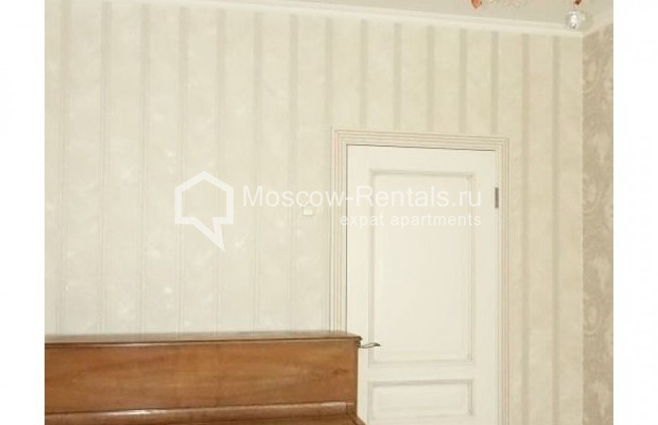 Photo #6 3-room (2 BR) apartment for <a href="http://moscow-rentals.ru/en/articles/long-term-rent" target="_blank">a long-term</a> rent
 in Russia, Moscow, Maly Vlasievsky lane, 7