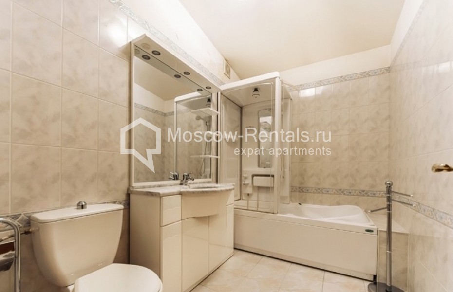 Photo #20 7-room (6 BR) apartment for <a href="http://moscow-rentals.ru/en/articles/long-term-rent" target="_blank">a long-term</a> rent
 in Russia, Moscow, Yakovoapostolsky lane, 9bld2