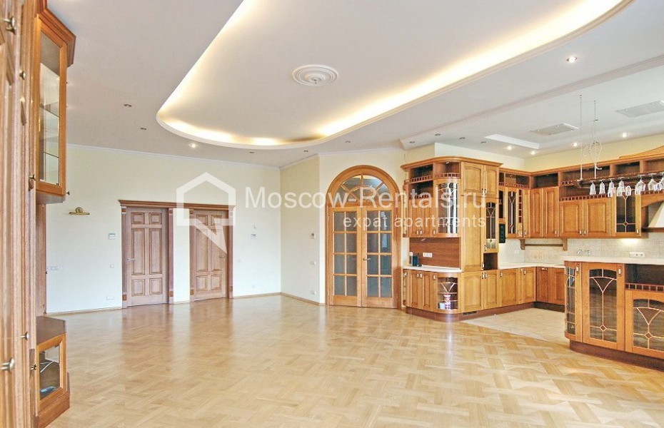 Photo #4 6-room (5 BR) apartment for <a href="http://moscow-rentals.ru/en/articles/long-term-rent" target="_blank">a long-term</a> rent
 in Russia, Moscow, Gusyatnikov lane,13/3