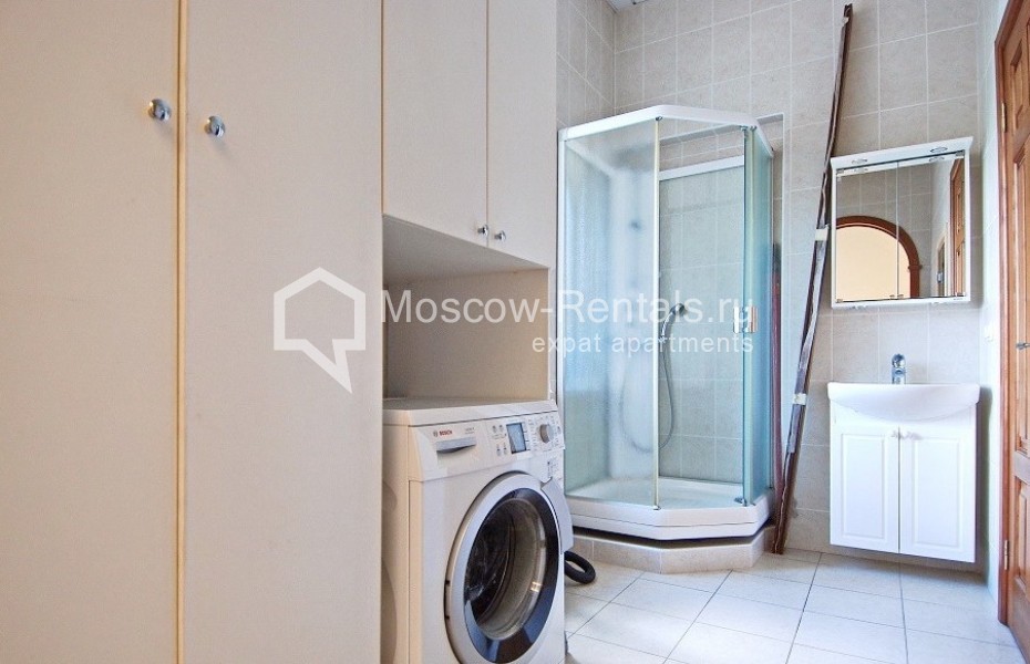 Photo #17 6-room (5 BR) apartment for <a href="http://moscow-rentals.ru/en/articles/long-term-rent" target="_blank">a long-term</a> rent
 in Russia, Moscow, Gusyatnikov lane,13/3