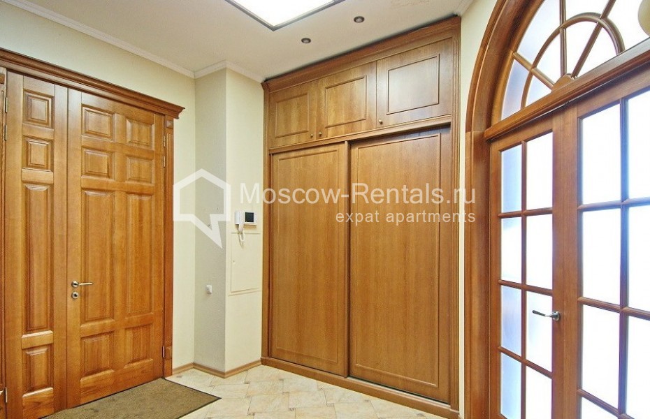 Photo #1 6-room (5 BR) apartment for <a href="http://moscow-rentals.ru/en/articles/long-term-rent" target="_blank">a long-term</a> rent
 in Russia, Moscow, Gusyatnikov lane,13/3