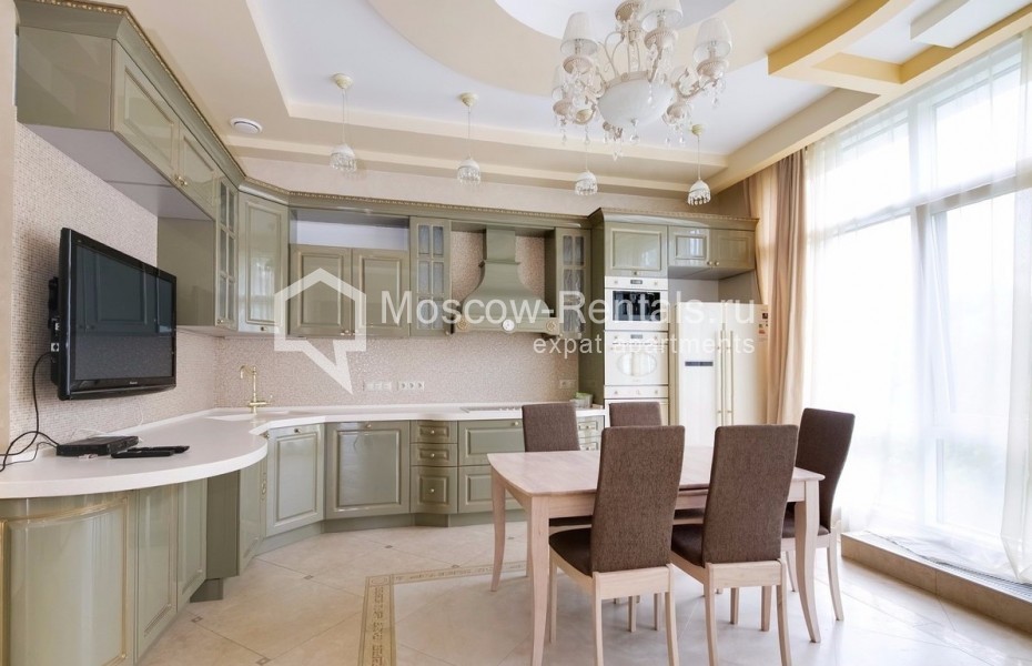Photo #5 4-room (3 BR) apartment for <a href="http://moscow-rentals.ru/en/articles/long-term-rent" target="_blank">a long-term</a> rent
 in Russia, Moscow, Sovetskoi armii str, 6