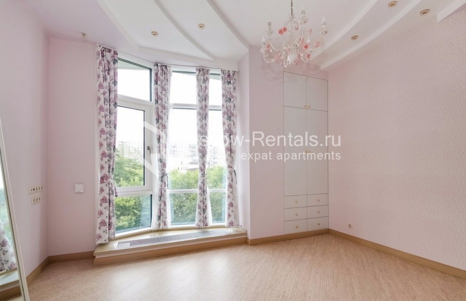 Photo #10 4-room (3 BR) apartment for <a href="http://moscow-rentals.ru/en/articles/long-term-rent" target="_blank">a long-term</a> rent
 in Russia, Moscow, Sovetskoi armii str, 6