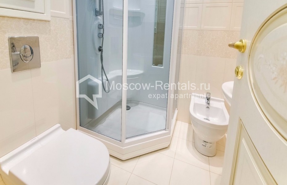 Photo #13 4-room (3 BR) apartment for <a href="http://moscow-rentals.ru/en/articles/long-term-rent" target="_blank">a long-term</a> rent
 in Russia, Moscow, Sovetskoi armii str, 6