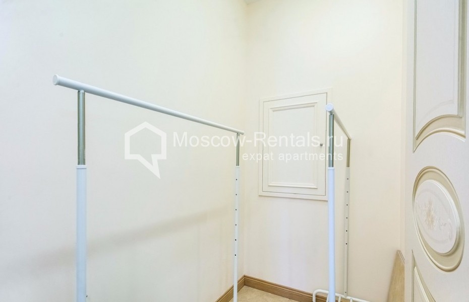 Photo #18 4-room (3 BR) apartment for <a href="http://moscow-rentals.ru/en/articles/long-term-rent" target="_blank">a long-term</a> rent
 in Russia, Moscow, Sovetskoi armii str, 6