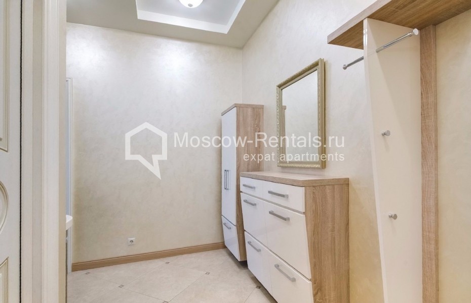 Photo #19 4-room (3 BR) apartment for <a href="http://moscow-rentals.ru/en/articles/long-term-rent" target="_blank">a long-term</a> rent
 in Russia, Moscow, Sovetskoi armii str, 6