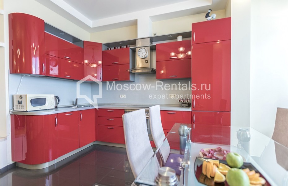 Photo #4 3-room (2 BR) apartment for <a href="http://moscow-rentals.ru/en/articles/long-term-rent" target="_blank">a long-term</a> rent
 in Russia, Moscow, Shabolovka str, 23