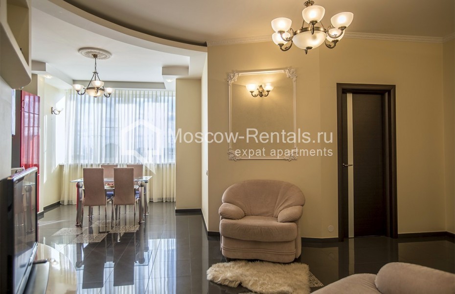 Photo #2 3-room (2 BR) apartment for <a href="http://moscow-rentals.ru/en/articles/long-term-rent" target="_blank">a long-term</a> rent
 in Russia, Moscow, Shabolovka str, 23