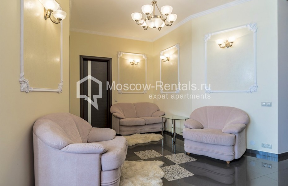 Photo #5 3-room (2 BR) apartment for <a href="http://moscow-rentals.ru/en/articles/long-term-rent" target="_blank">a long-term</a> rent
 in Russia, Moscow, Shabolovka str, 23
