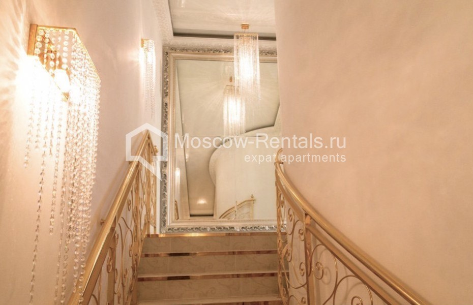 Photo #12 5-room (4 BR) apartment for <a href="http://moscow-rentals.ru/en/articles/long-term-rent" target="_blank">a long-term</a> rent
 in Russia, Moscow, Stoleshnikov lane, 9С1