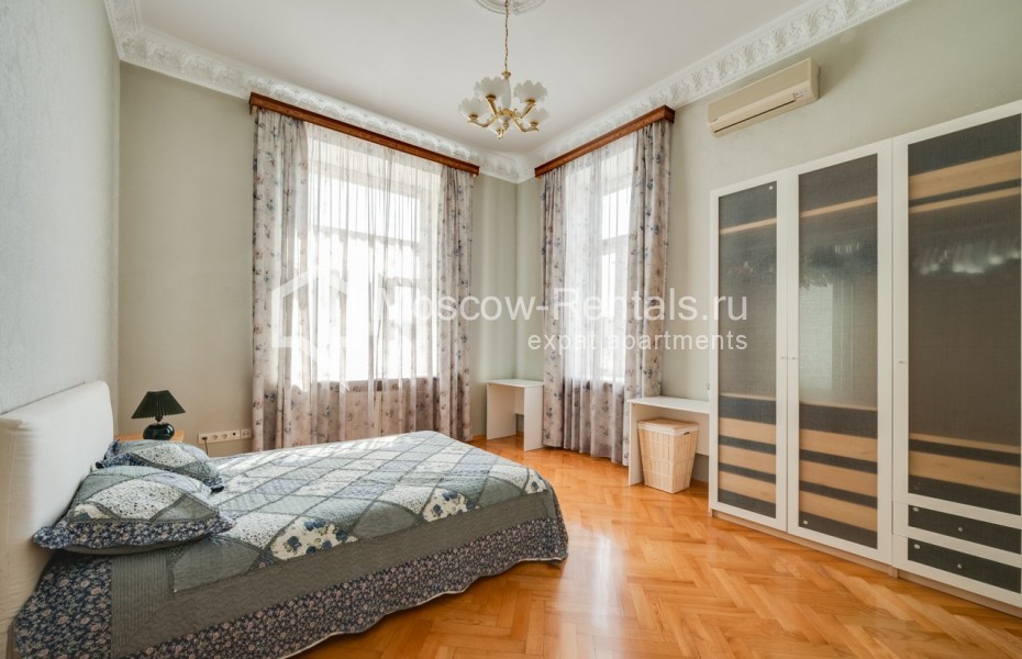 Photo #11 5-room (4 BR) apartment for <a href="http://moscow-rentals.ru/en/articles/long-term-rent" target="_blank">a long-term</a> rent
 in Russia, Moscow, Petrovka str, 17
