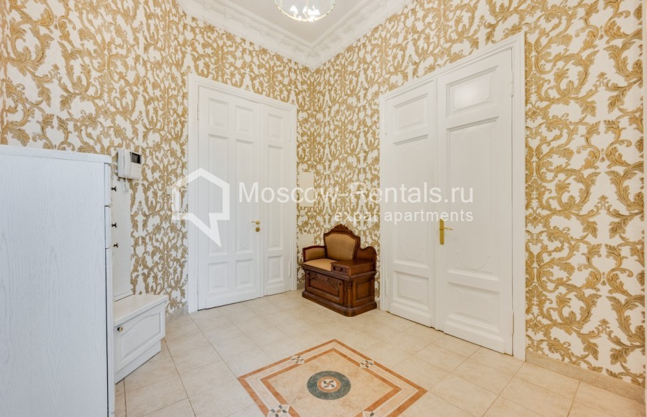 Photo #17 5-room (4 BR) apartment for <a href="http://moscow-rentals.ru/en/articles/long-term-rent" target="_blank">a long-term</a> rent
 in Russia, Moscow, Petrovka str, 17