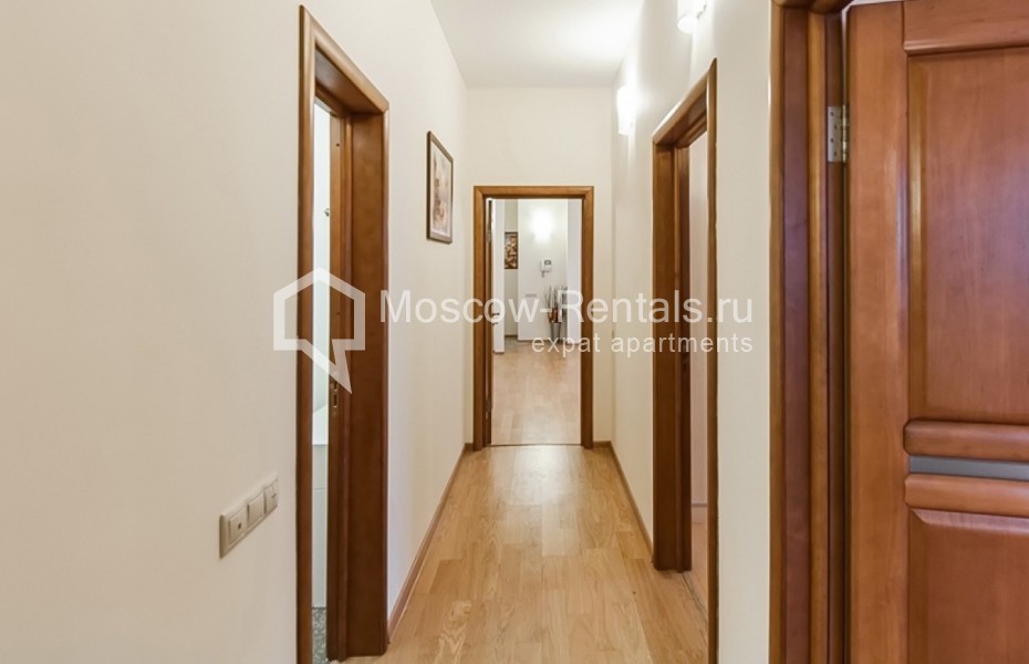 Photo #1 5-room (4 BR) apartment for <a href="http://moscow-rentals.ru/en/articles/long-term-rent" target="_blank">a long-term</a> rent
 in Russia, Moscow, Zoologicheskaya str., 30С2