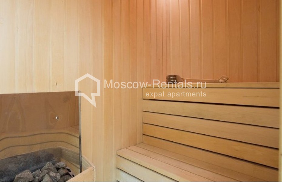 Photo #8 4-room (3 BR) apartment for <a href="http://moscow-rentals.ru/en/articles/long-term-rent" target="_blank">a long-term</a> rent
 in Russia, Moscow, Alexandra Nevskogo str, 19-25
