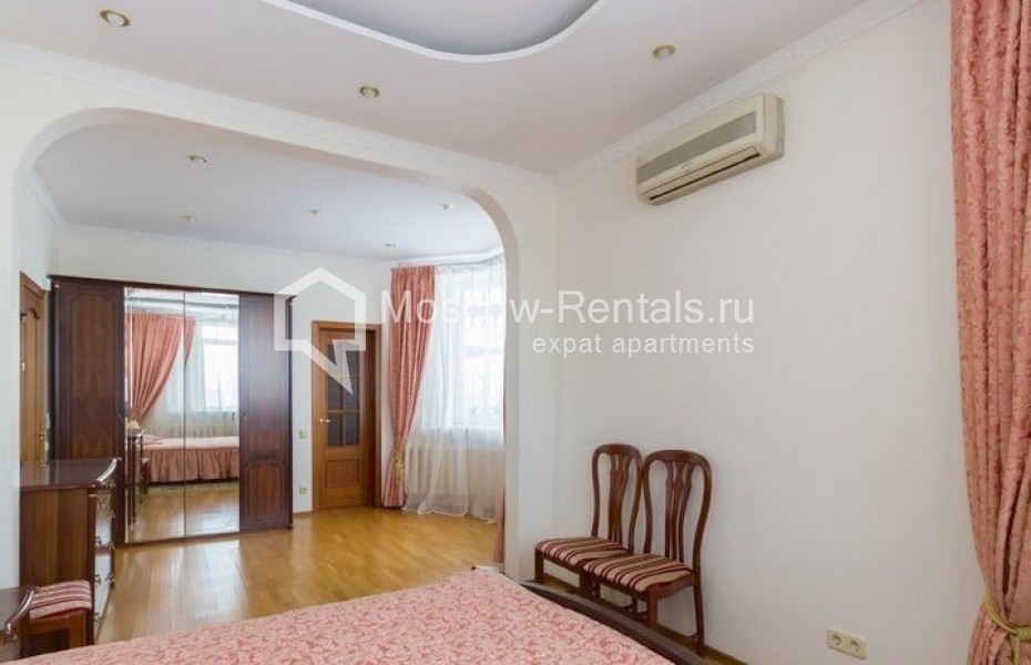 Photo #6 4-room (3 BR) apartment for <a href="http://moscow-rentals.ru/en/articles/long-term-rent" target="_blank">a long-term</a> rent
 in Russia, Moscow, Gilyarovskogo str,  4bld1