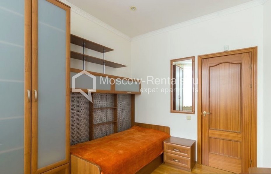 Photo #11 4-room (3 BR) apartment for <a href="http://moscow-rentals.ru/en/articles/long-term-rent" target="_blank">a long-term</a> rent
 in Russia, Moscow, Gilyarovskogo str,  4bld1