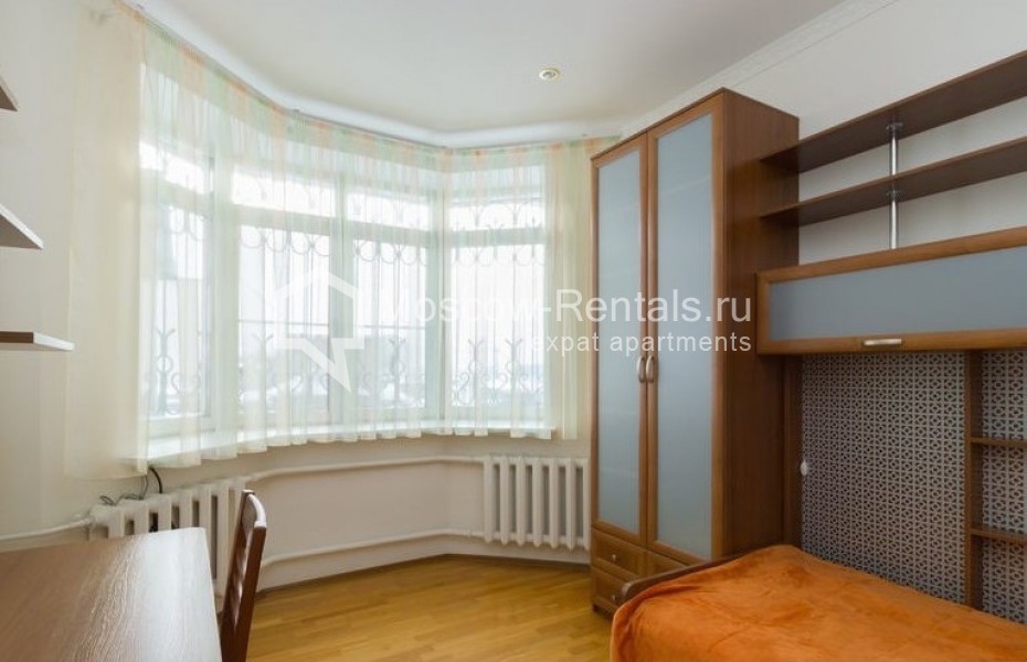 Photo #12 4-room (3 BR) apartment for <a href="http://moscow-rentals.ru/en/articles/long-term-rent" target="_blank">a long-term</a> rent
 in Russia, Moscow, Gilyarovskogo str,  4bld1