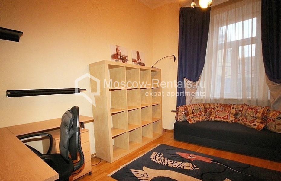Photo #12 3-room (2 BR) apartment for <a href="http://moscow-rentals.ru/en/articles/long-term-rent" target="_blank">a long-term</a> rent
 in Russia, Moscow, 1st Smolensky lane, 22/10