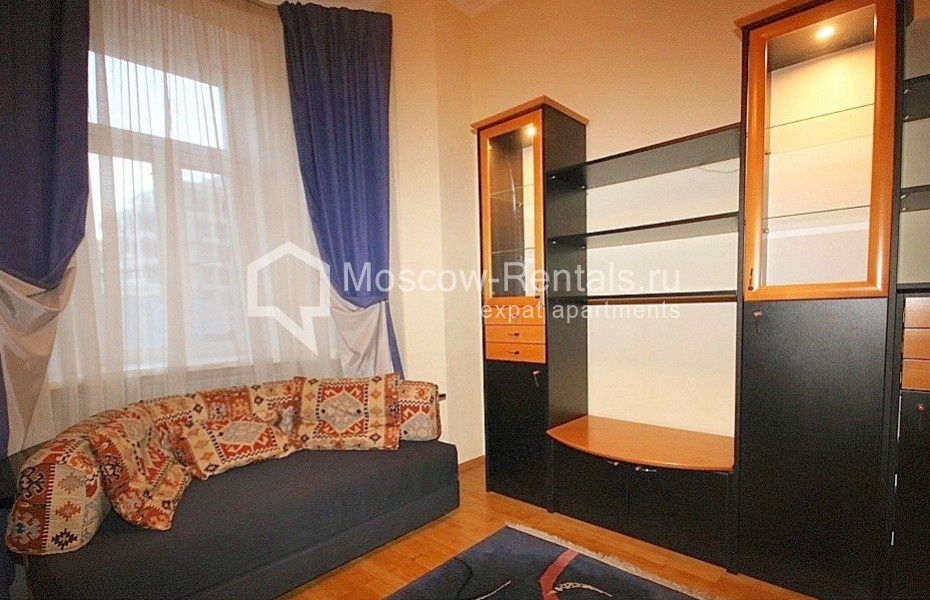 Photo #13 3-room (2 BR) apartment for <a href="http://moscow-rentals.ru/en/articles/long-term-rent" target="_blank">a long-term</a> rent
 in Russia, Moscow, 1st Smolensky lane, 22/10