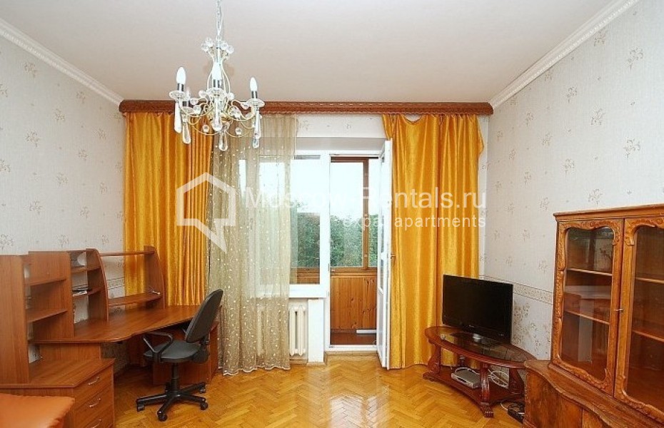 Photo #5 3-room (2 BR) apartment for <a href="http://moscow-rentals.ru/en/articles/long-term-rent" target="_blank">a long-term</a> rent
 in Russia, Moscow, Obolensky lane, 7