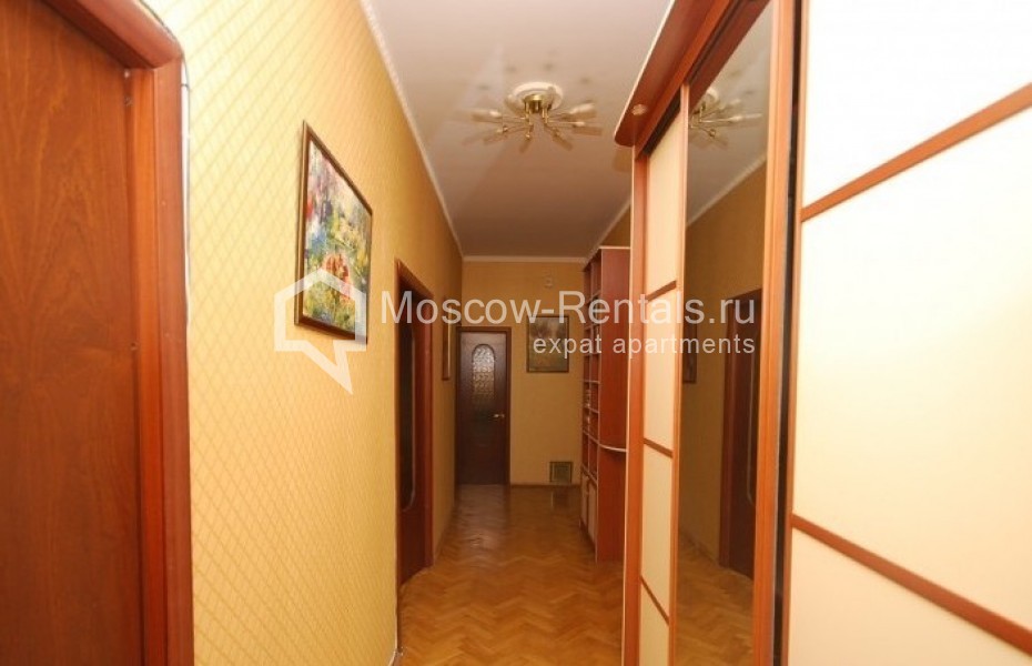 Photo #6 3-room (2 BR) apartment for <a href="http://moscow-rentals.ru/en/articles/long-term-rent" target="_blank">a long-term</a> rent
 in Russia, Moscow, Obolensky lane, 7