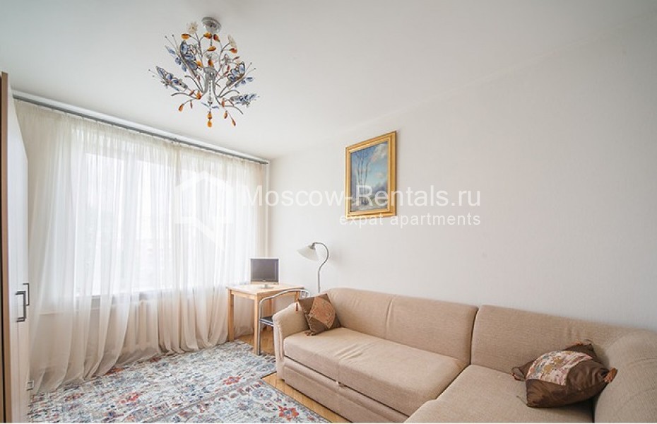 Photo #6 3-room (2 BR) apartment for <a href="http://moscow-rentals.ru/en/articles/long-term-rent" target="_blank">a long-term</a> rent
 in Russia, Moscow, Smolenskaya str., 10