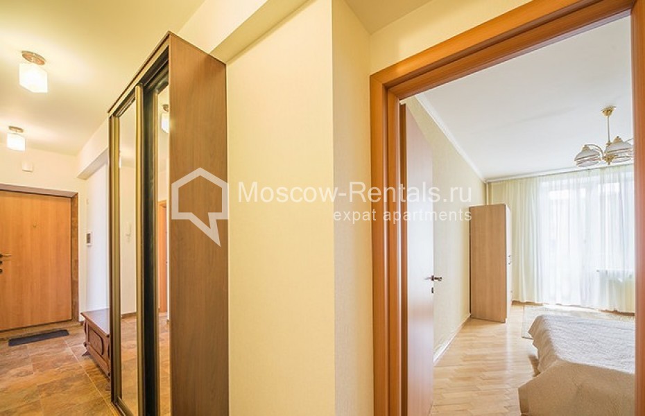 Photo #9 3-room (2 BR) apartment for <a href="http://moscow-rentals.ru/en/articles/long-term-rent" target="_blank">a long-term</a> rent
 in Russia, Moscow, Smolenskaya str., 10