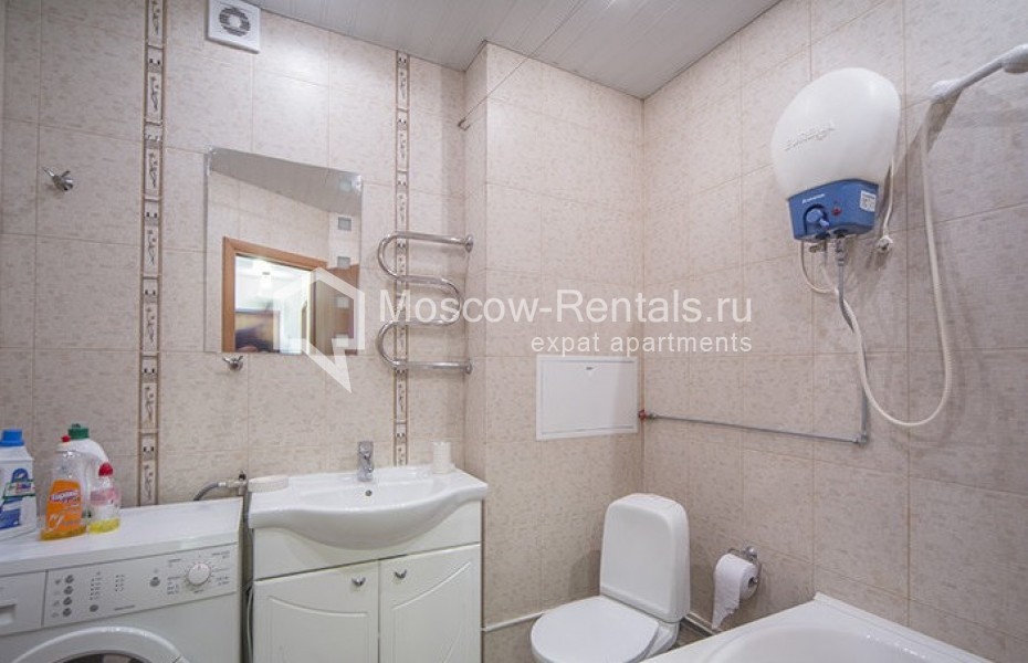 Photo #7 3-room (2 BR) apartment for <a href="http://moscow-rentals.ru/en/articles/long-term-rent" target="_blank">a long-term</a> rent
 in Russia, Moscow, Smolenskaya str., 10