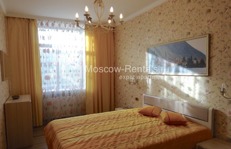 Photo #5 3-room (2 BR) apartment for <a href="http://moscow-rentals.ru/en/articles/long-term-rent" target="_blank">a long-term</a> rent
 in Russia, Moscow, Kutuzovsky prosp,  4/2