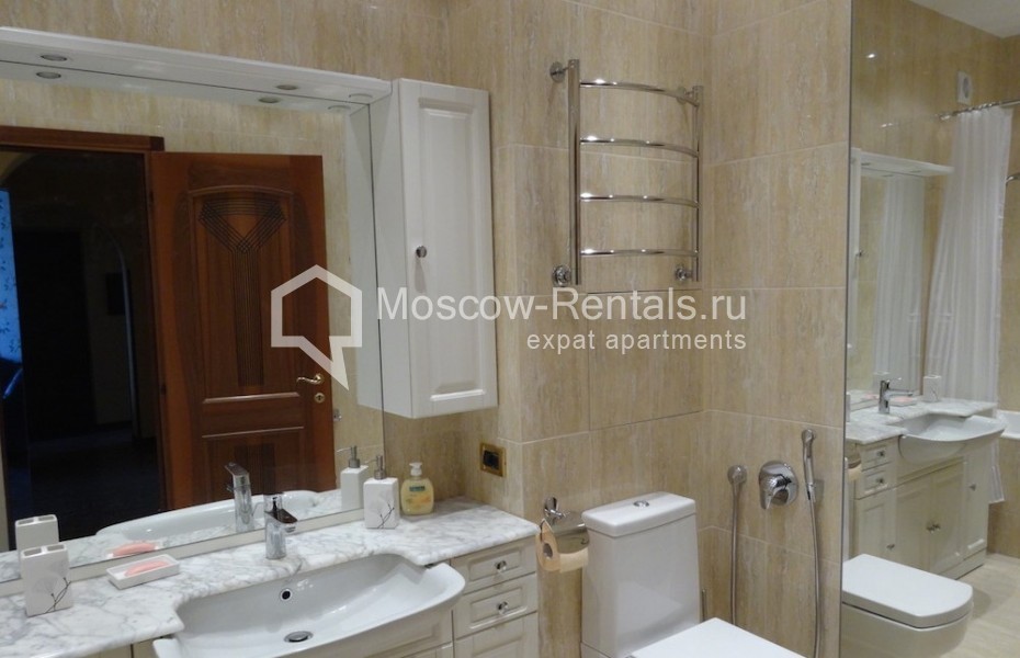 Photo #8 3-room (2 BR) apartment for <a href="http://moscow-rentals.ru/en/articles/long-term-rent" target="_blank">a long-term</a> rent
 in Russia, Moscow, Kutuzovsky prosp,  4/2