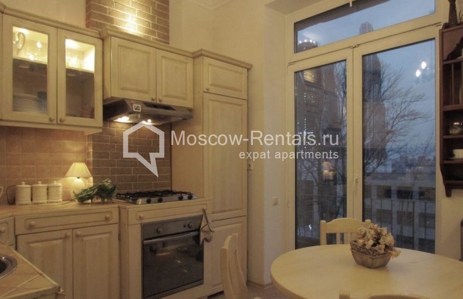 Photo #2 3-room (2 BR) apartment for <a href="http://moscow-rentals.ru/en/articles/long-term-rent" target="_blank">a long-term</a> rent
 in Russia, Moscow, Kutuzovsky prospect, 22