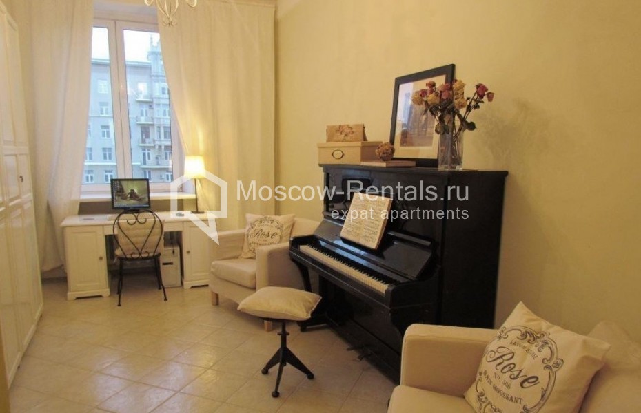 Photo #6 3-room (2 BR) apartment for <a href="http://moscow-rentals.ru/en/articles/long-term-rent" target="_blank">a long-term</a> rent
 in Russia, Moscow, Kutuzovsky prospect, 22