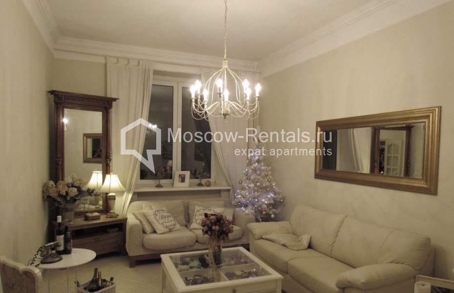 Photo #3 3-room (2 BR) apartment for <a href="http://moscow-rentals.ru/en/articles/long-term-rent" target="_blank">a long-term</a> rent
 in Russia, Moscow, Kutuzovsky prospect, 22