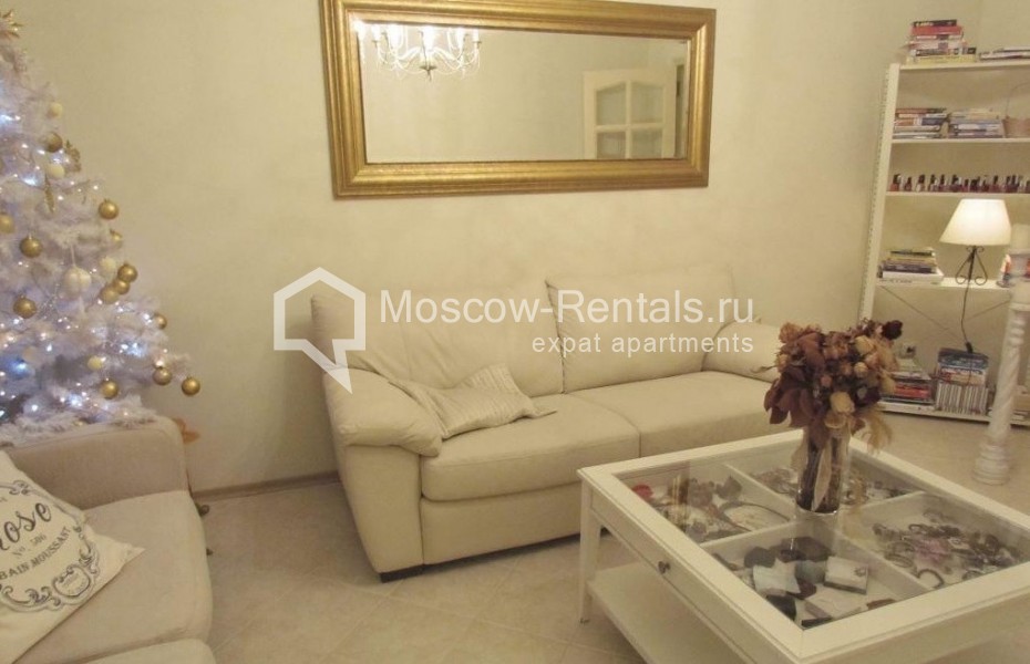 Photo #5 3-room (2 BR) apartment for <a href="http://moscow-rentals.ru/en/articles/long-term-rent" target="_blank">a long-term</a> rent
 in Russia, Moscow, Kutuzovsky prospect, 22