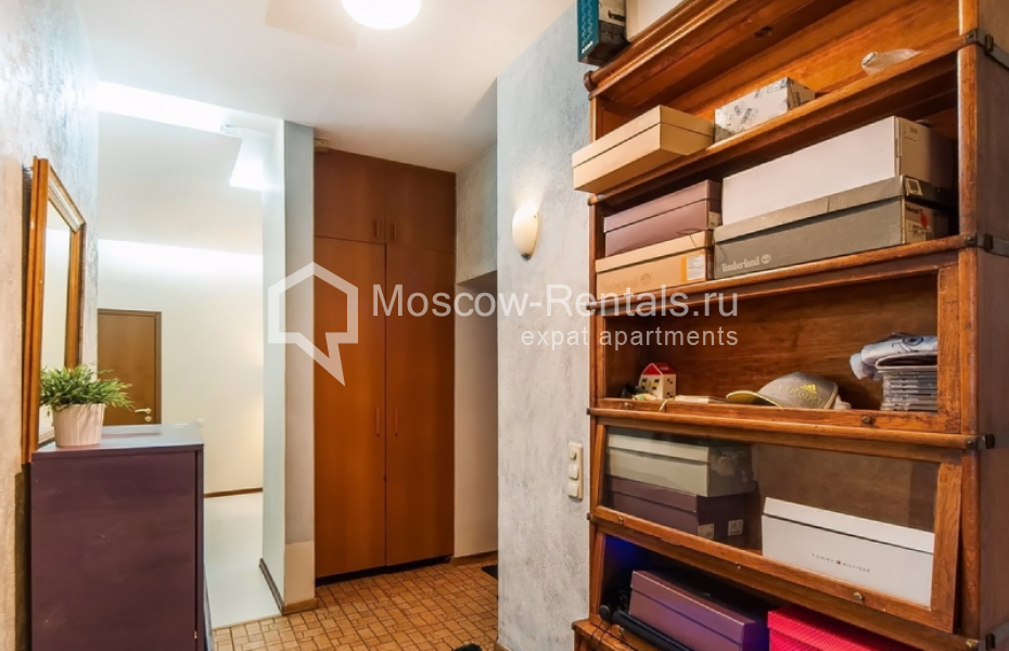 Photo #12 3-room (2 BR) apartment for <a href="http://moscow-rentals.ru/en/articles/long-term-rent" target="_blank">a long-term</a> rent
 in Russia, Moscow, 7th Rostovsky lane,  18