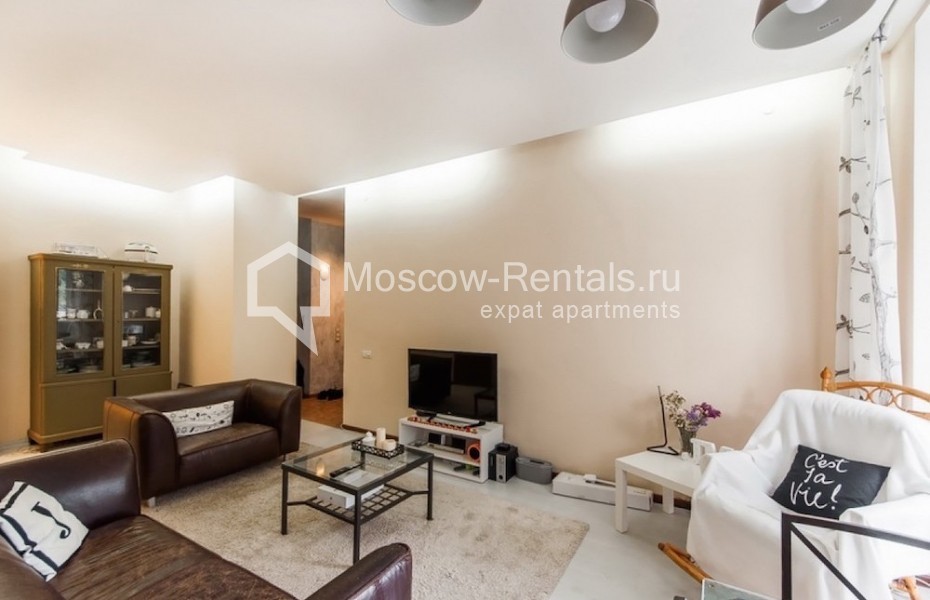 Photo #4 3-room (2 BR) apartment for <a href="http://moscow-rentals.ru/en/articles/long-term-rent" target="_blank">a long-term</a> rent
 in Russia, Moscow, 7th Rostovsky lane,  18