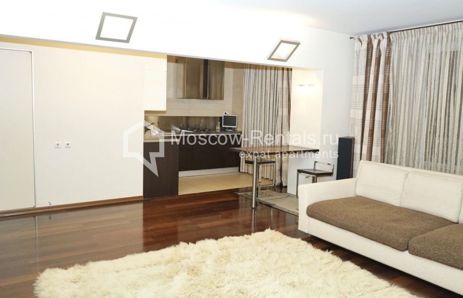 Photo #3 3-room (2 BR) apartment for <a href="http://moscow-rentals.ru/en/articles/long-term-rent" target="_blank">a long-term</a> rent
 in Russia, Moscow, Frunzenskaya emb, 16bld1