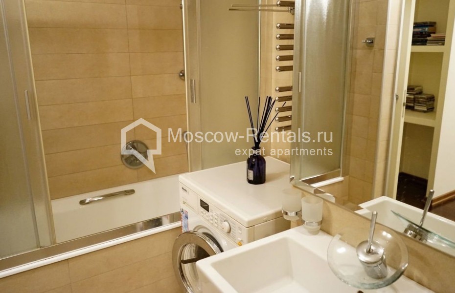 Photo #6 3-room (2 BR) apartment for <a href="http://moscow-rentals.ru/en/articles/long-term-rent" target="_blank">a long-term</a> rent
 in Russia, Moscow, Frunzenskaya emb, 16bld1