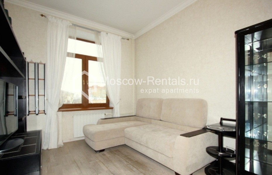 Photo #2 3-room (2 BR) apartment for <a href="http://moscow-rentals.ru/en/articles/long-term-rent" target="_blank">a long-term</a> rent
 in Russia, Moscow, Malaya Polyanka str, 10