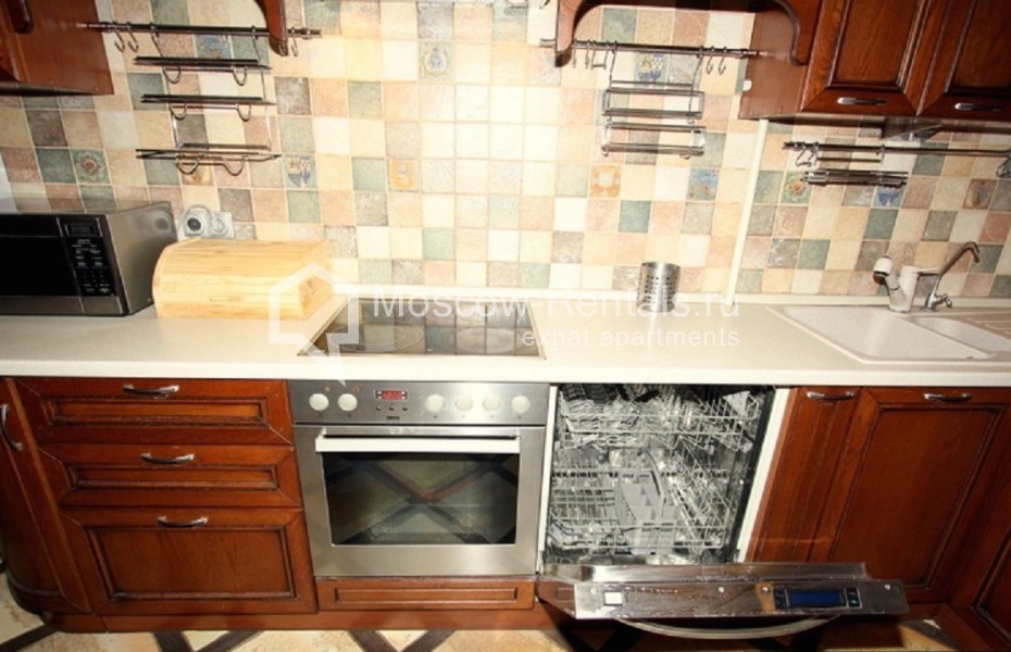 Photo #9 3-room (2 BR) apartment for <a href="http://moscow-rentals.ru/en/articles/long-term-rent" target="_blank">a long-term</a> rent
 in Russia, Moscow, Malaya Polyanka str, 10