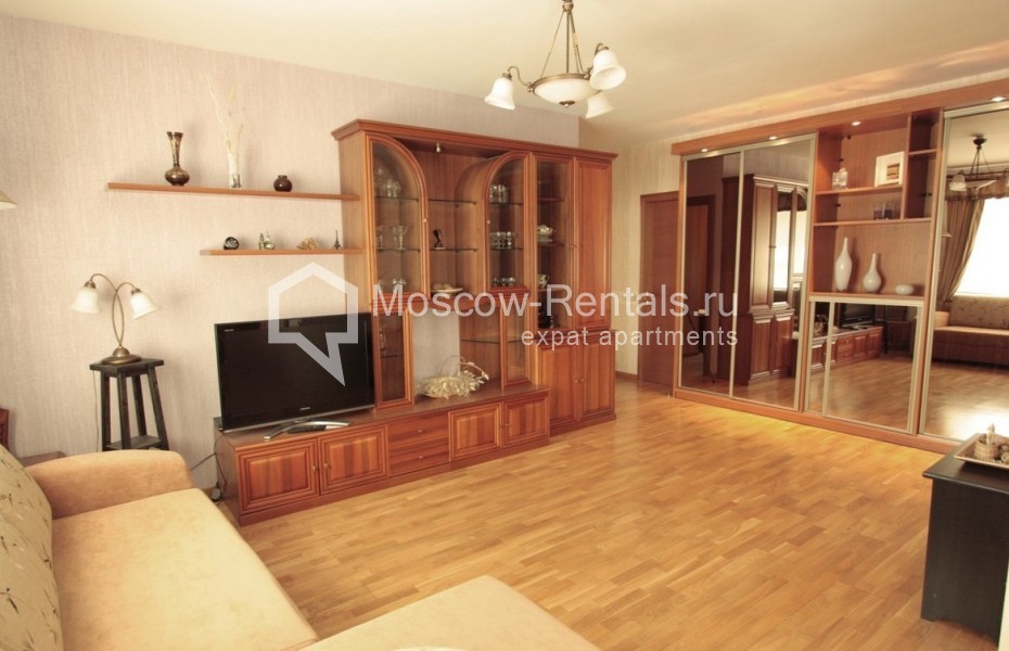 Photo #3 3-room (2 BR) apartment for <a href="http://moscow-rentals.ru/en/articles/long-term-rent" target="_blank">a long-term</a> rent
 in Russia, Moscow, 1st Samotechnyi lane, 22