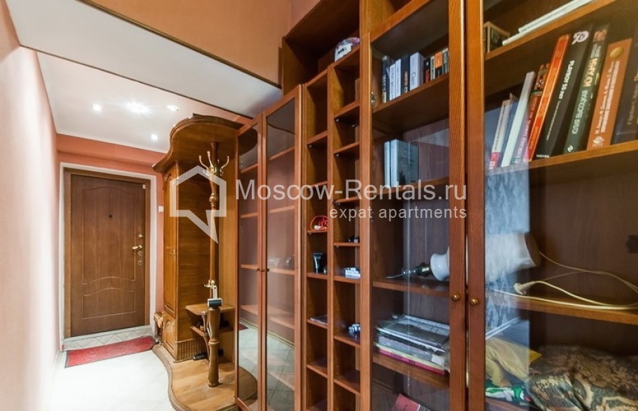 Photo #9 3-room (2 BR) apartment for <a href="http://moscow-rentals.ru/en/articles/long-term-rent" target="_blank">a long-term</a> rent
 in Russia, Moscow, Novokuznetskaya str, 13bld1