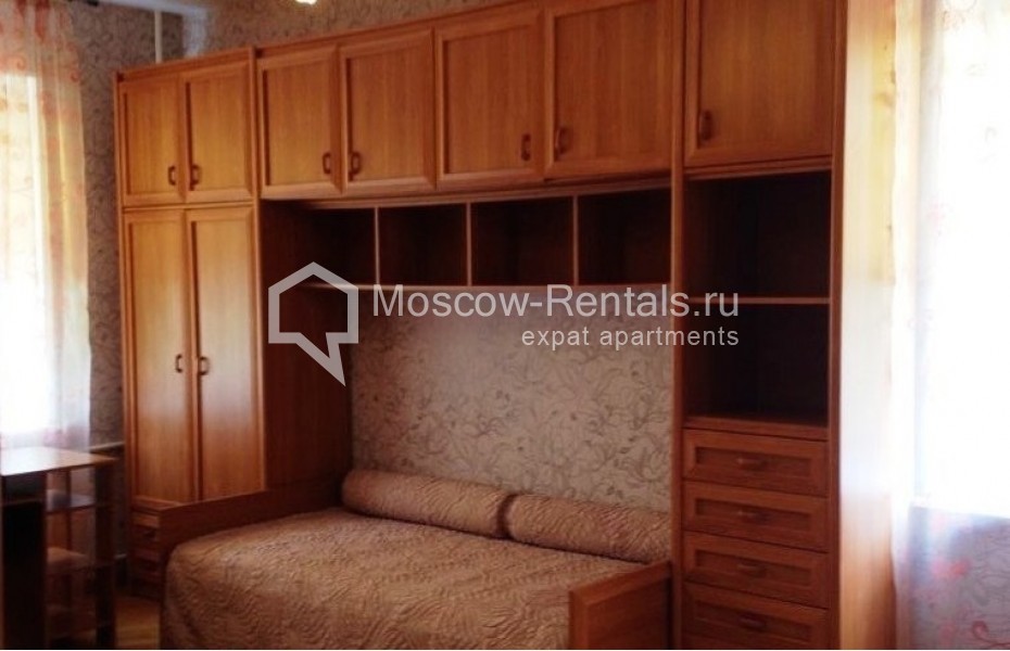 Photo #10 3-room (2 BR) apartment for <a href="http://moscow-rentals.ru/en/articles/long-term-rent" target="_blank">a long-term</a> rent
 in Russia, Moscow, Pugovishnikov lane, 8