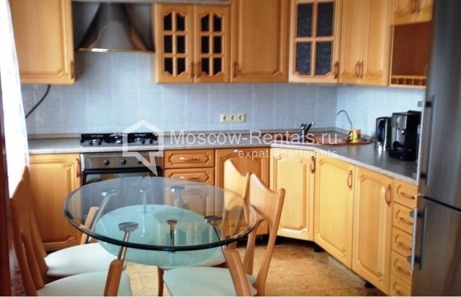Photo #1 3-room (2 BR) apartment for <a href="http://moscow-rentals.ru/en/articles/long-term-rent" target="_blank">a long-term</a> rent
 in Russia, Moscow, Pugovishnikov lane, 8