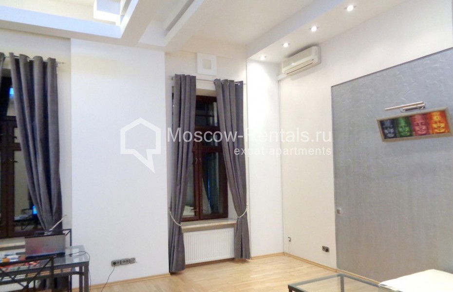 Photo #5 3-room (2 BR) apartment for <a href="http://moscow-rentals.ru/en/articles/long-term-rent" target="_blank">a long-term</a> rent
 in Russia, Moscow, Rybnikov lane, 2